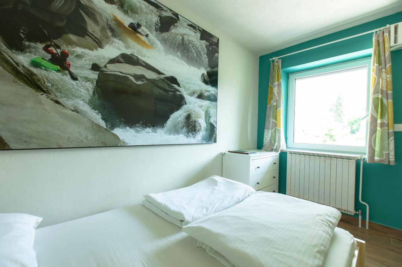Hostel Soca Rocks Bovec Ngoại thất bức ảnh