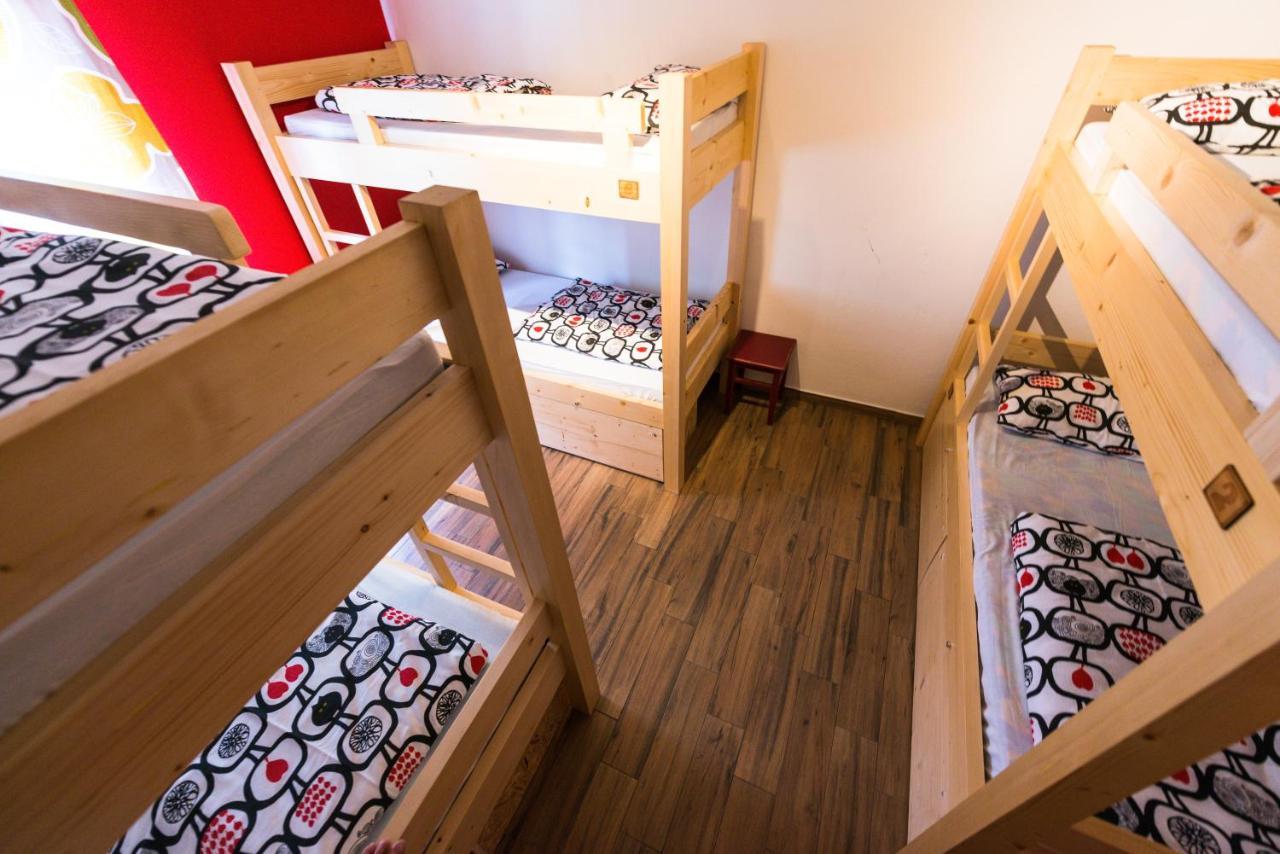 Hostel Soca Rocks Bovec Ngoại thất bức ảnh