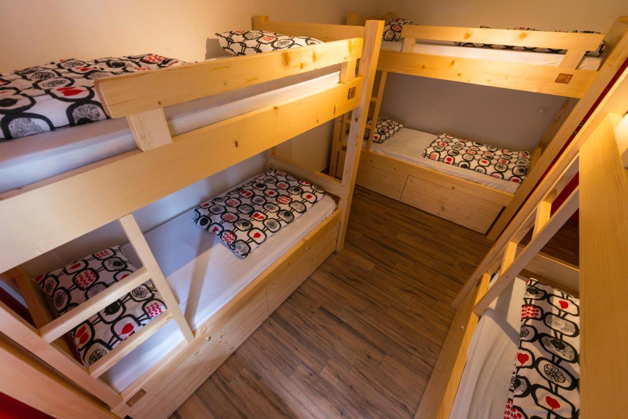 Hostel Soca Rocks Bovec Ngoại thất bức ảnh