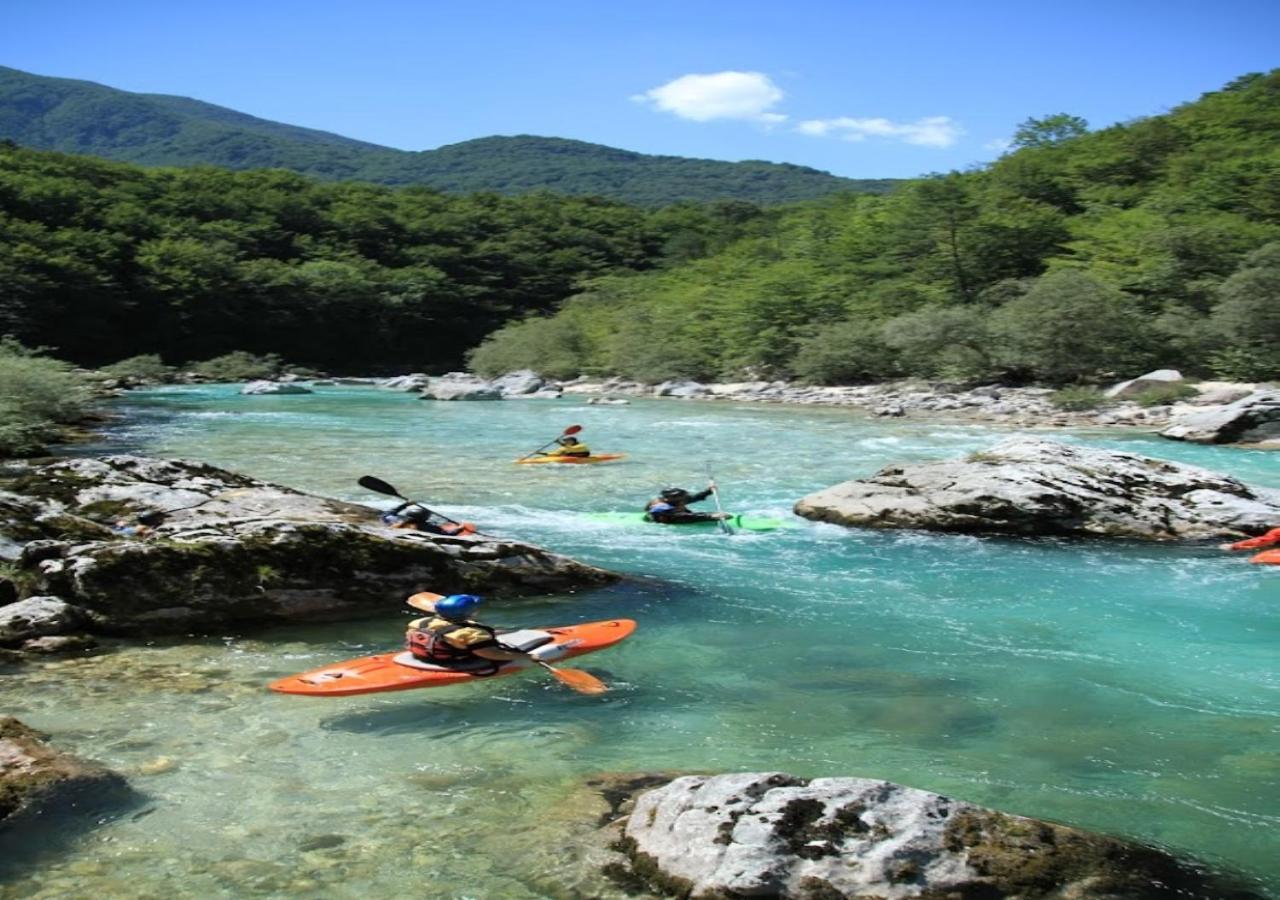Hostel Soca Rocks Bovec Ngoại thất bức ảnh
