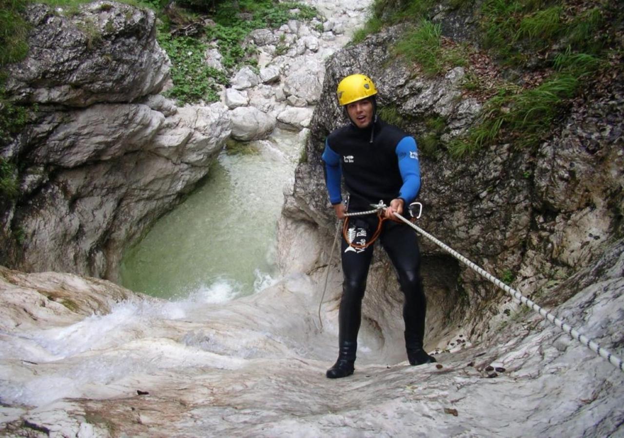 Hostel Soca Rocks Bovec Ngoại thất bức ảnh