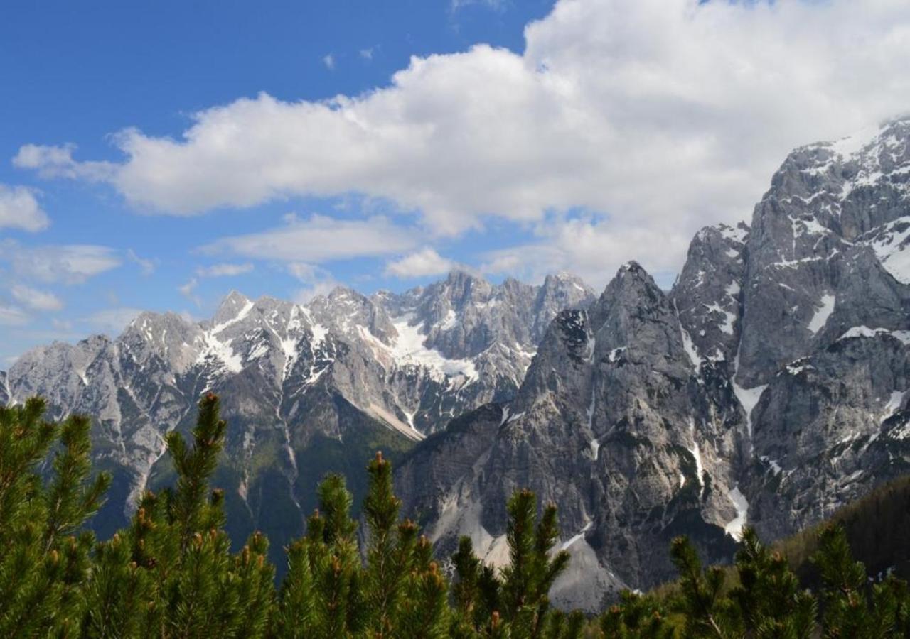Hostel Soca Rocks Bovec Ngoại thất bức ảnh