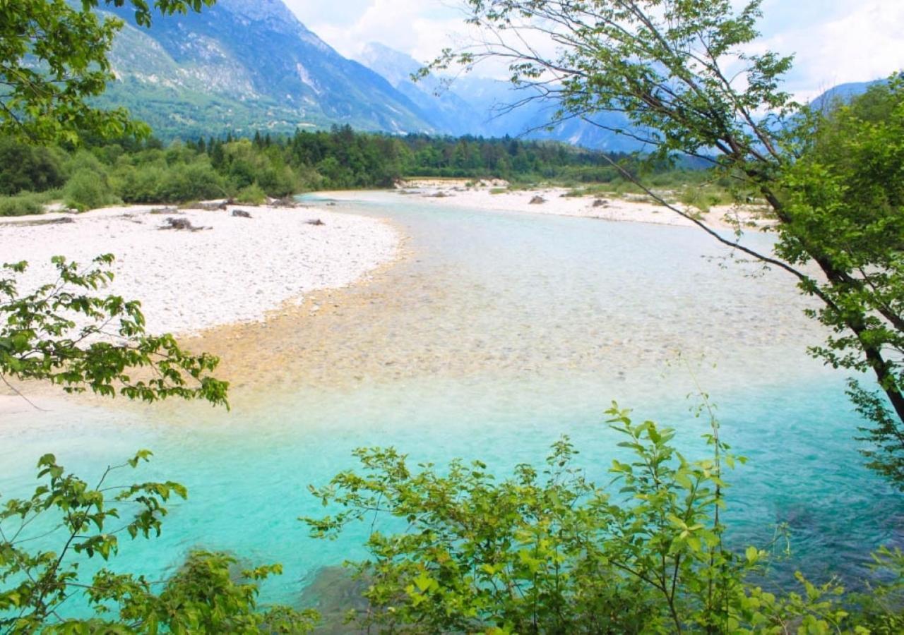 Hostel Soca Rocks Bovec Ngoại thất bức ảnh