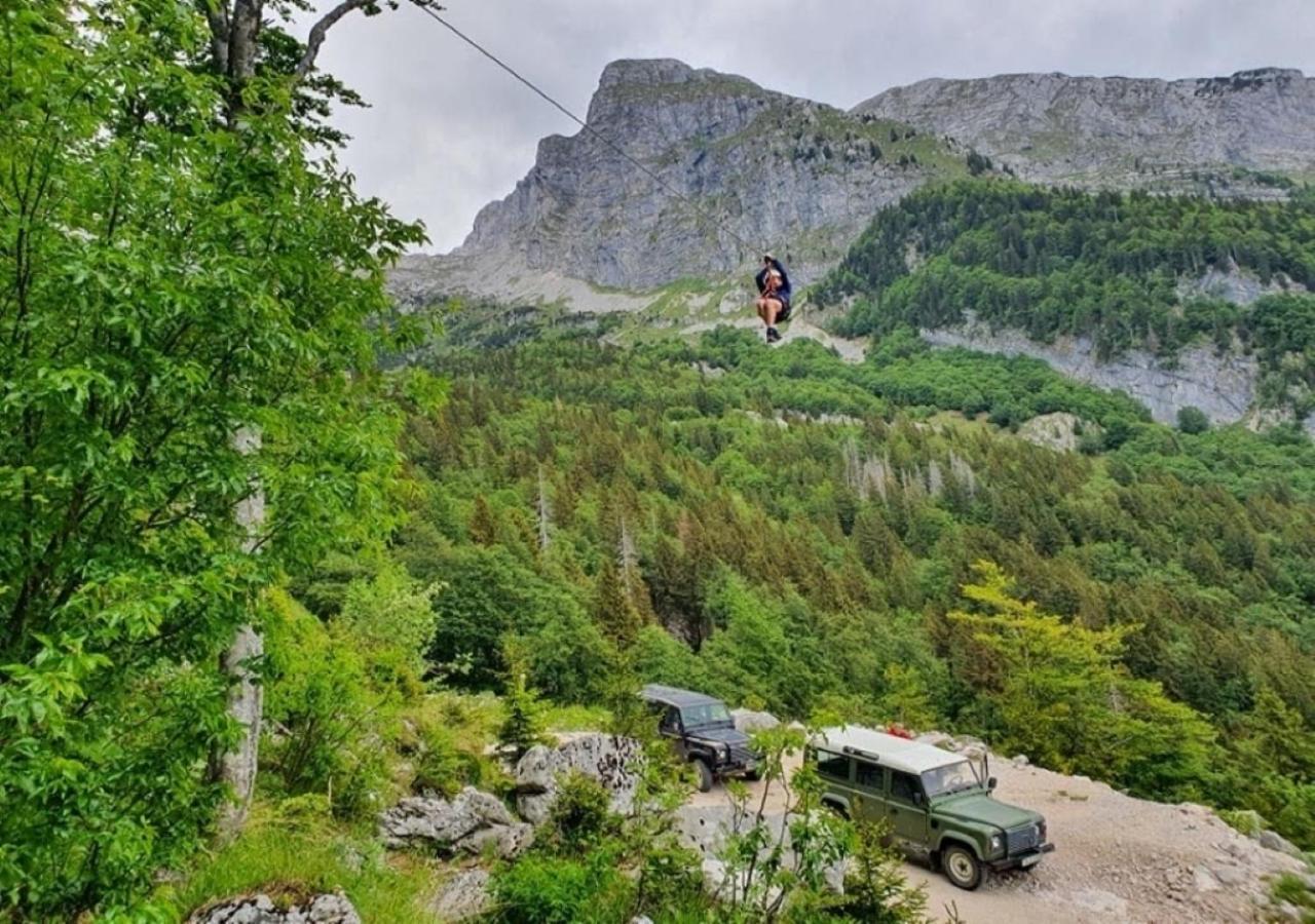 Hostel Soca Rocks Bovec Ngoại thất bức ảnh